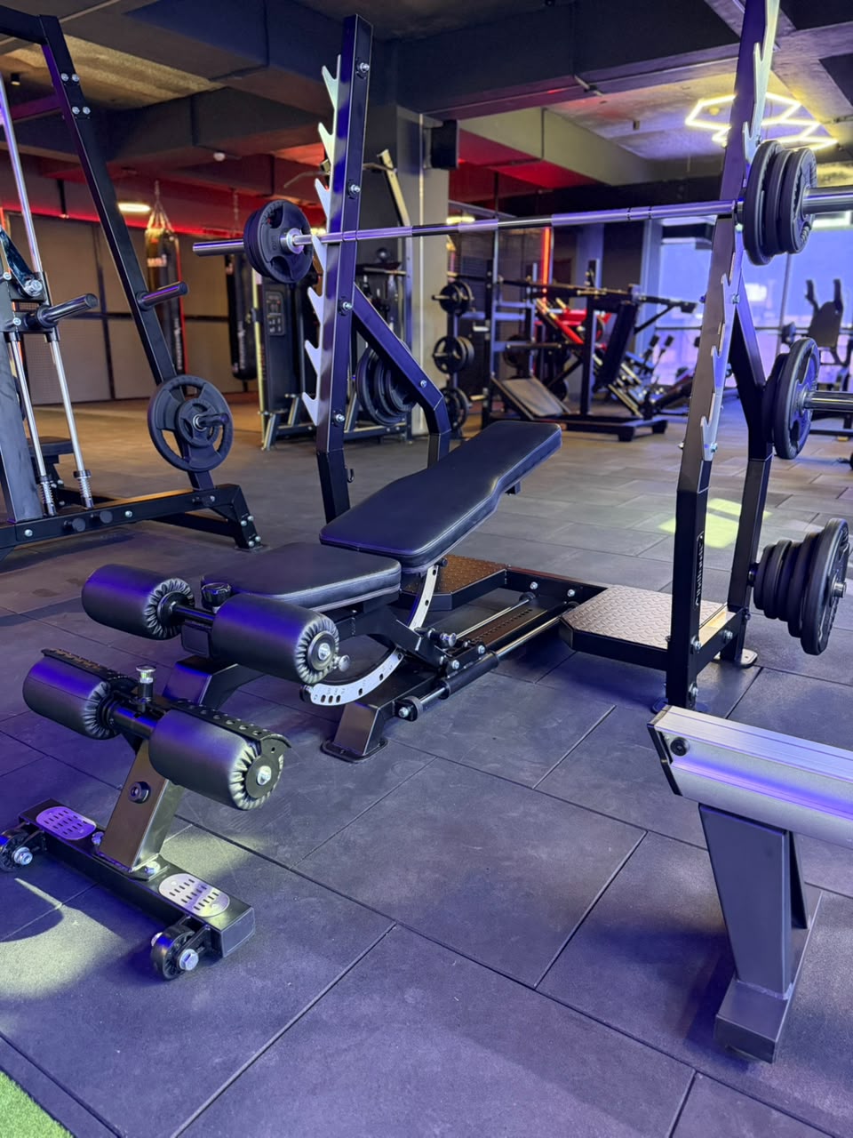 Leg extension machine
